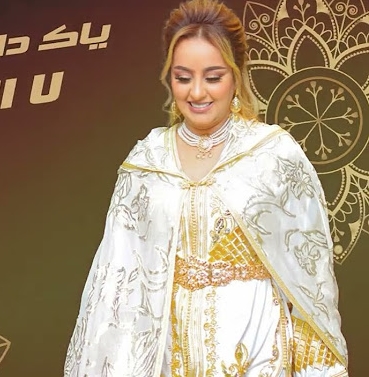 Adil El Miloudi Feat Oumaima Baazia 2020